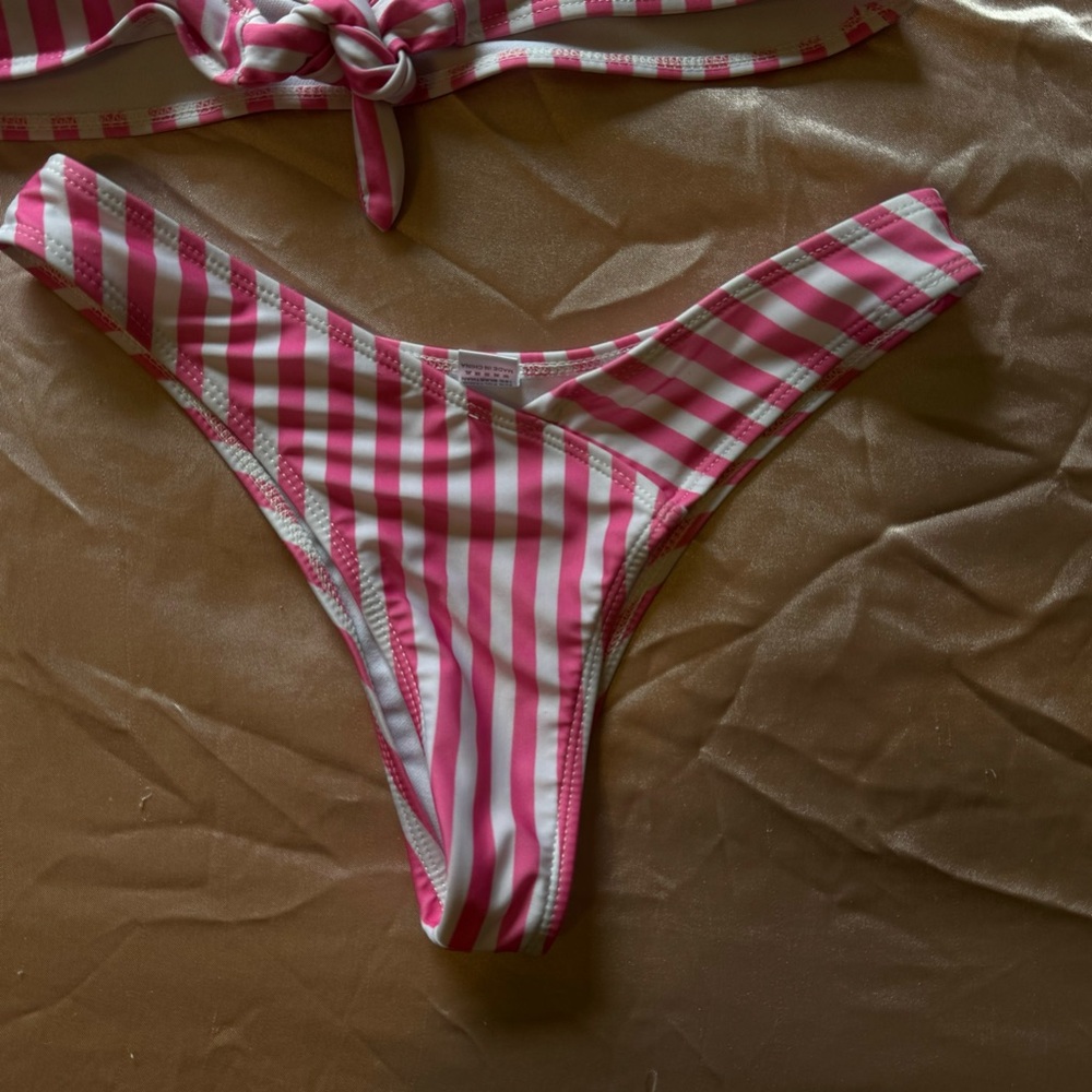 Bikini Set - image 5
